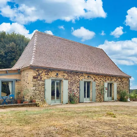 Hébergement de vacances Charmante Maison Avec Piscine *