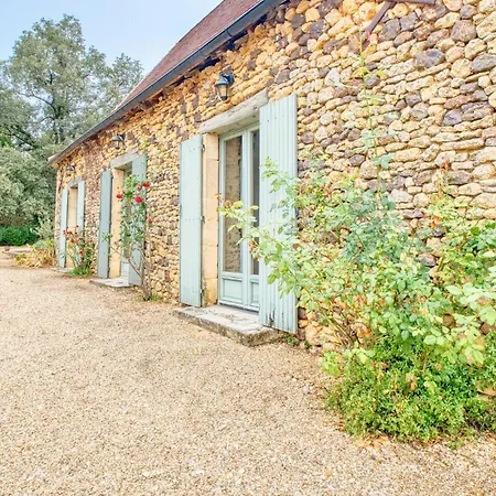 Hébergement de vacances Charmante Maison Avec Piscine *