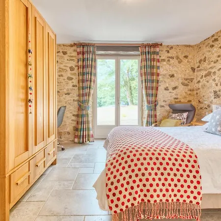 Charmante Maison Avec Piscine * Journiac