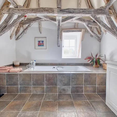 Charmante Maison Avec Piscine 度假居 *